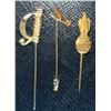 Image 8 : Costume Jewellery Lot Including Brooches, Necklaces, and Pins