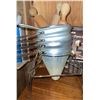 Image 5 : Kitchen Tool Lot: Hamilton Beach Mixer, Aluminum Strainers, Rolling Pins, Apple Slicer, Scale