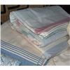 Image 9 : Blankets, Towels, Sheets, Kitchen Cloths, and Mechanical Scale Group Lot