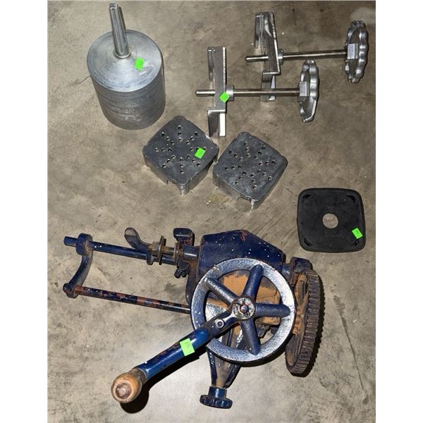 Hand-Crank Sausage Stuffer with Gear Wheels and Metal Press Attachments