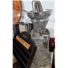 Image 5 : Barware Lot with Case, Plaque, and Drinkware