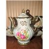 Image 3 : Japanese Porcelain Tea Set With Gilt Accents, Courting Scene, 5 Cups and Saucers