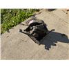 Image 5 : Briggs & Stratton 4 Cycle 2.5 HP Iron Horse Engine With Gas Tank