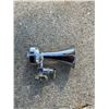 Image 11 : Vintage Oil Cans and Chrome Vehicle Air Horns