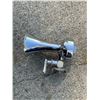 Image 12 : Vintage Oil Cans and Chrome Vehicle Air Horns