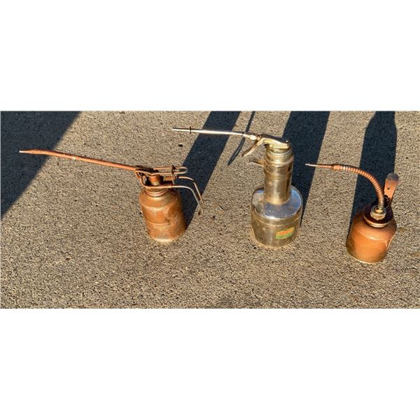 Vintage Oil Cans and Chrome Vehicle Air Horns