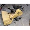 Image 2 : Bob-Cat Snow-Thrower with WMC Tractor 7 HP Engine