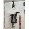 Image 1 : 6 Assorted Metal Clamps