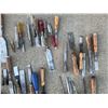 Image 3 : Large Mixed Lot of Assorted Woodworking Chisels and Gouges