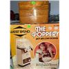 Image 3 : Hamilton Beach Drink Mixer, West Bend Popcorn Maker, Cookie Cutters and Tea Pot Holder