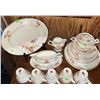 Image 2 : Syracuse England Saxon China Floral Dinnerware Set, 24 Pieces