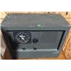 Image 2 : Majestic Shortwave Tabletop Radio with Analog Dial and Metal Case