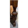 Image 5 : Antique Snail Foot Dining Table with Six Carved Wood Chairs