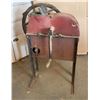 Image 8 : Cast Iron Hand-Cranked Vintage Corn Husker with Large Flywheel