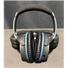 Image 1 : Bose QuietComfort 25 Over-Ear Headphones With Case, Audio Cable