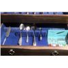Image 7 : Rogers & Bro. IS Reinforced Plate Silverware Set in Wooden Chest, Extra Little Forks