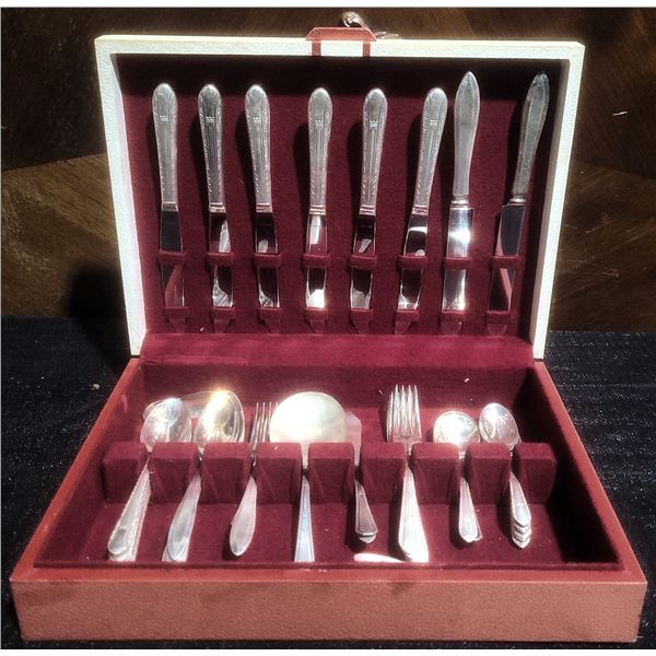 WM Rogers Sectional and Community Plate Silverplate Flatware Set in Box, Mixed Pieces