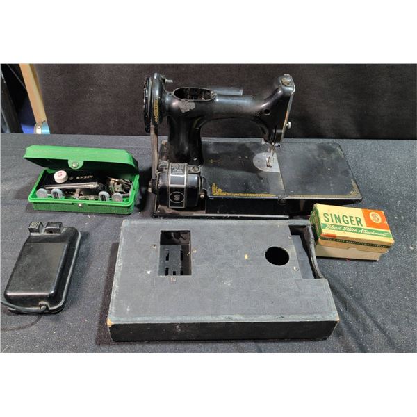 Singer Portable Sewing Machine With SIMANCO Motor, Attachments and Case