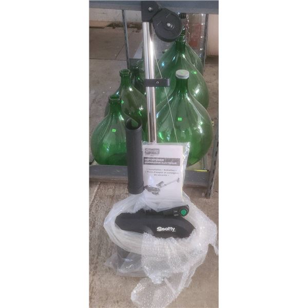 Scotty Depthpower Electric Downrigger With Manual and Mounting Accessories