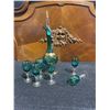 Image 1 : Green Glass Decanter With Gold Trim and 6 Matching Stemmed Glasses