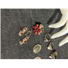 Image 2 : Sterling Silver Jewellery Lot: Rings, Earrings, Mexican Pendant, Assorted Stones