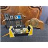 Image 1 : Lot: Admiral Super-Aeroscope Tube Radio, Kienzle Mantel Clock, Cameras, Boomerang