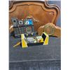 Image 3 : Lot: Admiral Super-Aeroscope Tube Radio, Kienzle Mantel Clock, Cameras, Boomerang