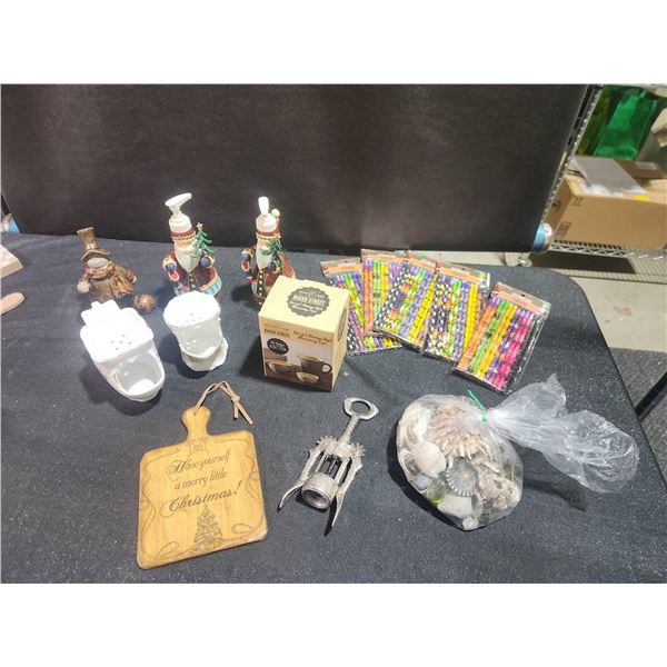Lot Holiday Soap Dispensers, Measuring Cups, Pencils, Corkscrew, Ornaments & Shells
