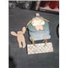 Image 7 : Lot: Sons of Anarchy Glasses, Bottles, Shoe Trees, Brushes, Decor, Book