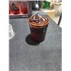 Image 9 : Lot: Sons of Anarchy Glasses, Bottles, Shoe Trees, Brushes, Decor, Book
