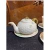 Image 5 : Belleek Shamrock Porcelain Tea Set and Figurines, Made in Ireland, 18 Pieces