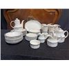 Image 1 : Royal Doulton Juno Fine China Dinnerware Set, 1988, Service for 8+ Pieces