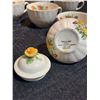 Image 4 : Ambassador Ware Simpsons Potters 12-Piece Tea Set Made in England Floral Pattern