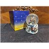 Image 2 : Christmas Musical Snow Globe with Carolers, Children, Santa, Box Included