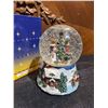 Image 4 : Christmas Musical Snow Globe with Carolers, Children, Santa, Box Included