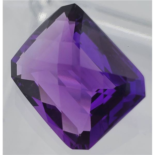 Amethyst (38.0 ct, 24.5×19.5 mm)