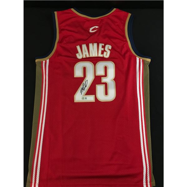 LEBRON JAMES SIGNED CLEVELAND CAVALIERS BASKETBALL JERSEY - BECKETT COA