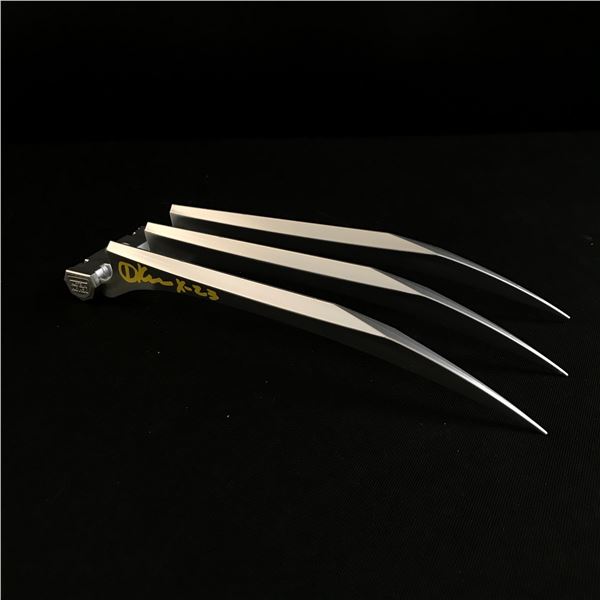 DAFNE KEEN SIGNED WOLVERINE CLAWS - WWOC COA