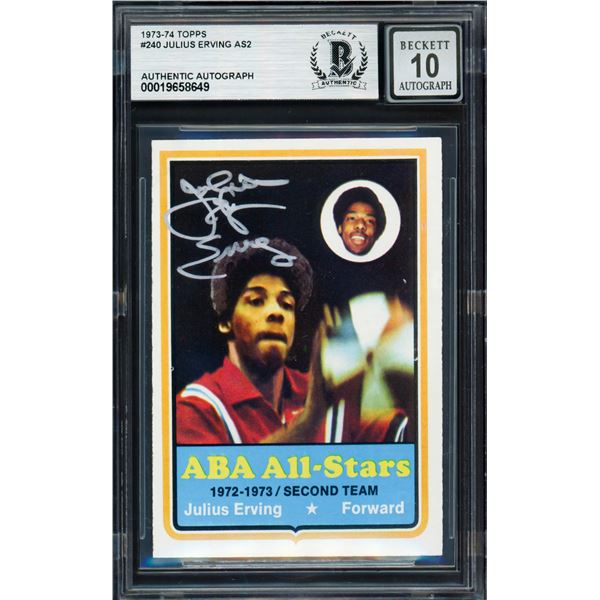 1973-74 TOPPS JULIUS IRVING SIGNED TRADING CARD - BECKETT ENCAPSULATED