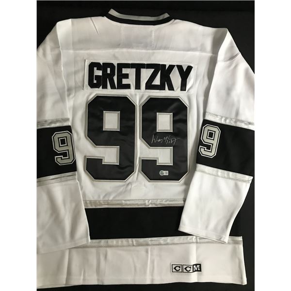 WAYNE GRETZKY SIGNED LOS ANGELES KINGS REPLICA HOCKEY JERSEY - BECKETT COA