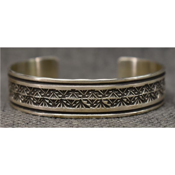 SILVER BRACLET (A R LONG)