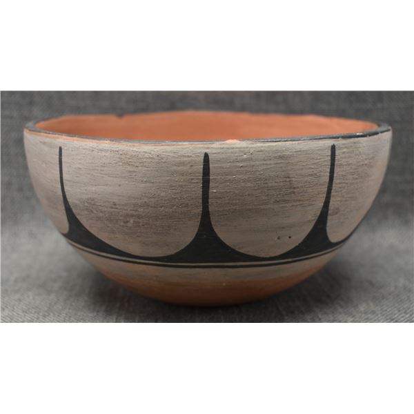 SANTO DOMINGO POTTERY BOWL (RAFAELITA AGUILAR)