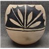 Image 1 : SANTO DOMINGO POTTERY VASE