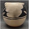 Image 4 : SANTO DOMINGO POTTERY VASE