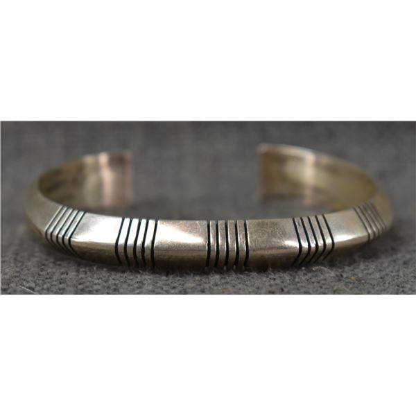 NAVAJO BRACELET (CRAIG AGOODIE)
