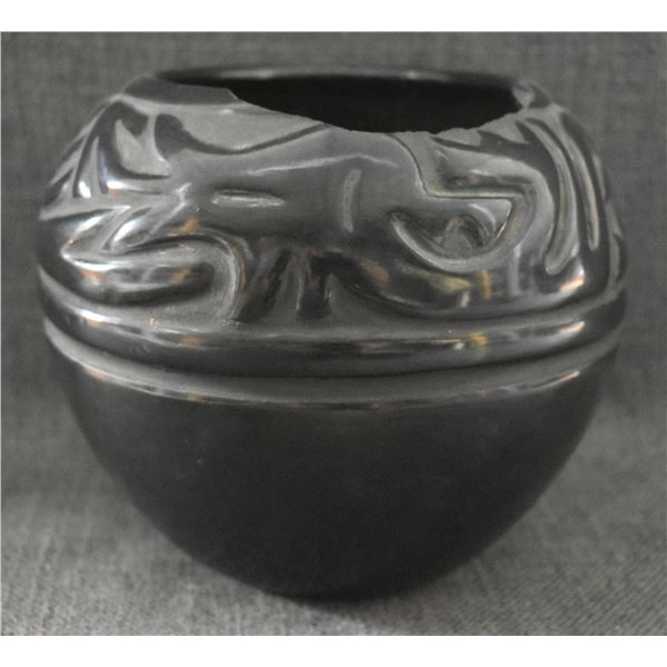 SANTA CLARA POTTERY VASE (SIGNED)