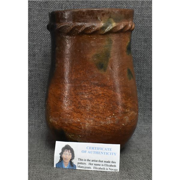 NAVAJO POTTERY VASE (ELIZABETH MANYGOATS)