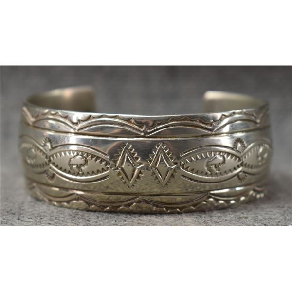 NAVAJO BRACELET (F)