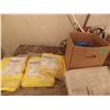 Image 1 : emergency blankets et cetera