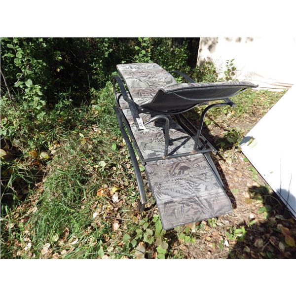 2 patio lounge chairs
